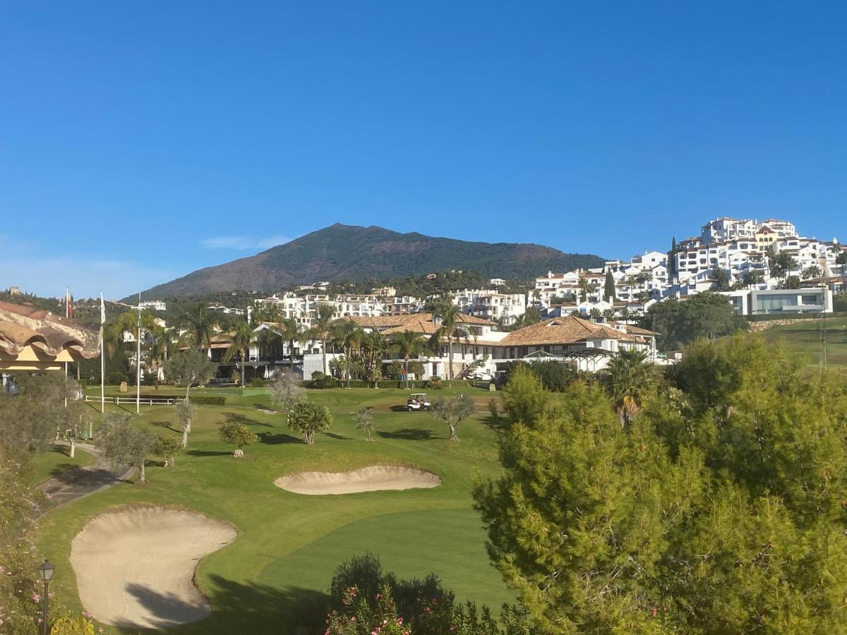 Apartment Huge Rooftop Solarium With View - 3 Benahavis