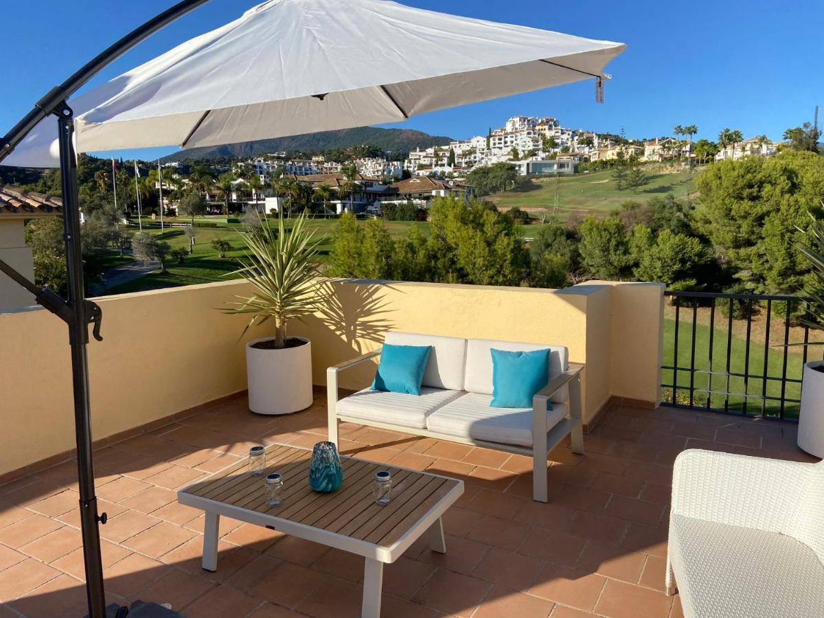 Huge Rooftop Solarium With View - 3 Apartment *